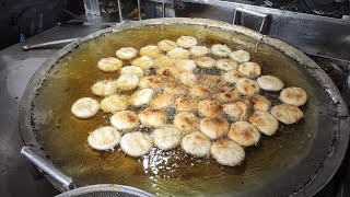 Dhakaia Kheta Puri Old Traditional Street Food Of Puran Dhaka Street Food Of Bangladesh