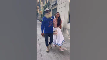 Sadhguru and Radhe go for a stroll in Milano #FatherAndDaughter #CandidWithSadhguru