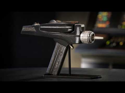 Star Trek Expert Examines an Original 1960s Starfleet Phaser