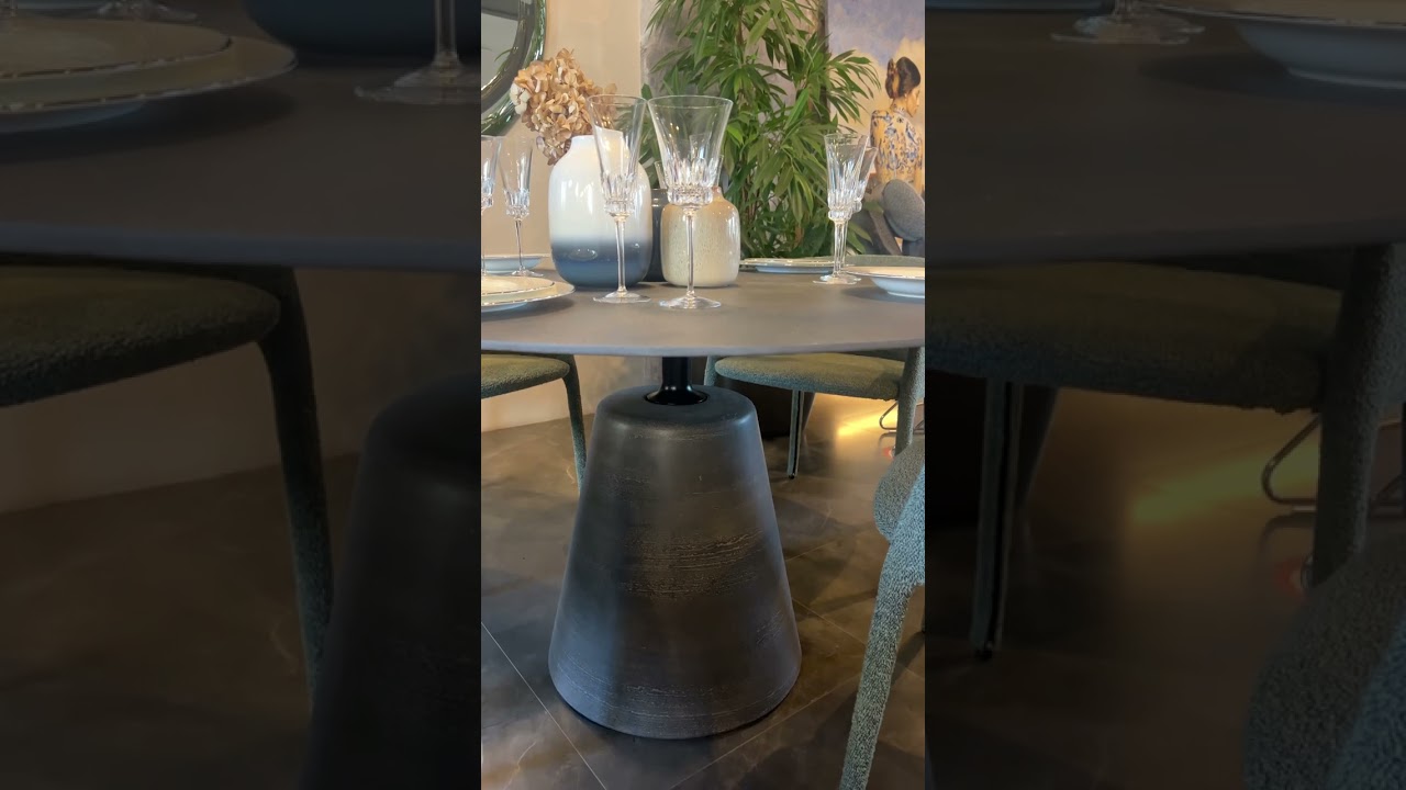 Обзор обеденной группы от MDF ITALIA, стол ROCK.