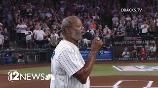 A moment of musical chaos turns into an unforgettable performance at the D-backs game screenshot 5