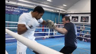 BEAST! - ANTHONY JOSHUA DESTROYS THE PADS WITH TRAINER ROB McCRACKEN / JOSHUA-POVETKIN