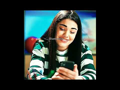 Ne güzel gülüyor