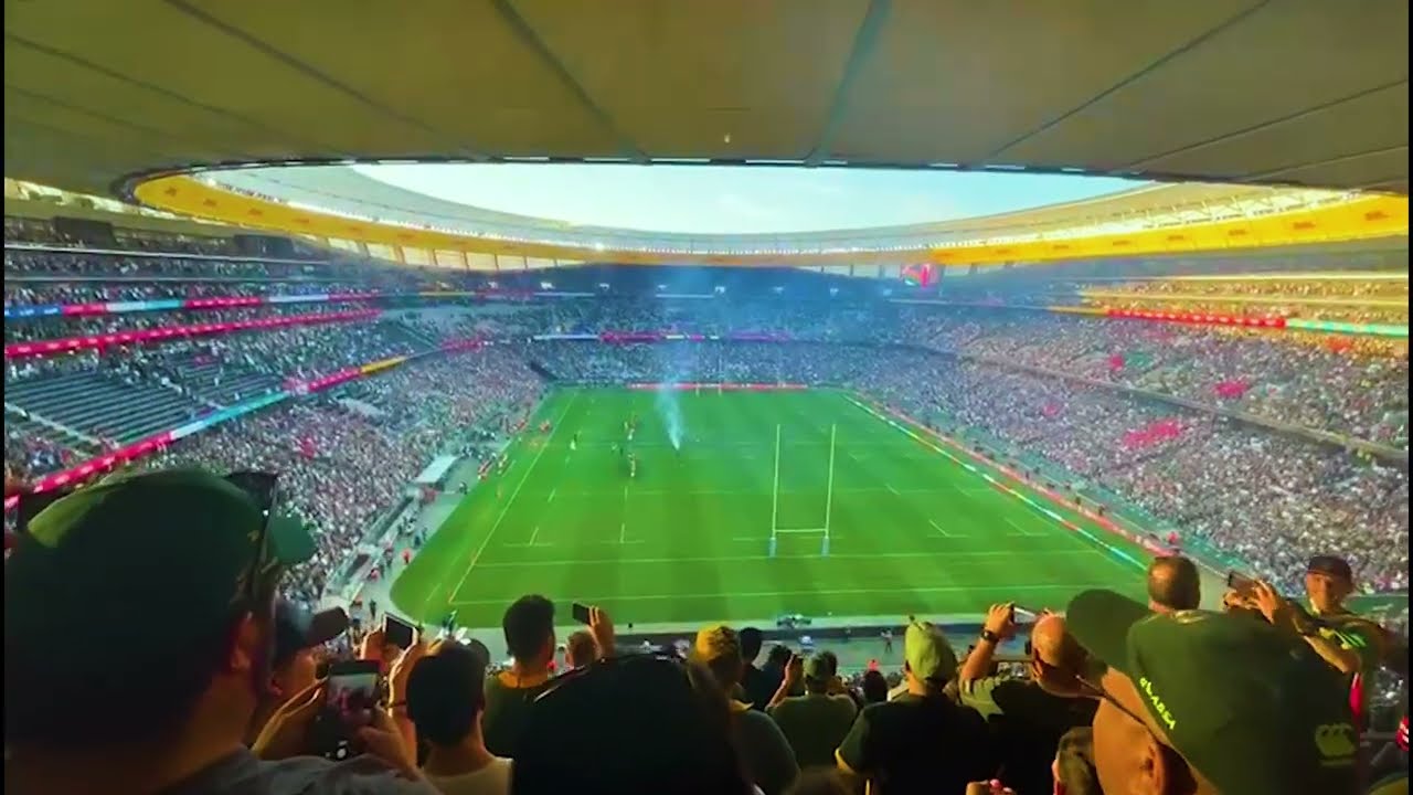 62 000 Fans Sing the National Anthem in Cape Town