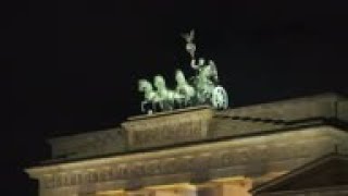Berlin's Brandenburg Gate lit up by NYE fireworks screenshot 5