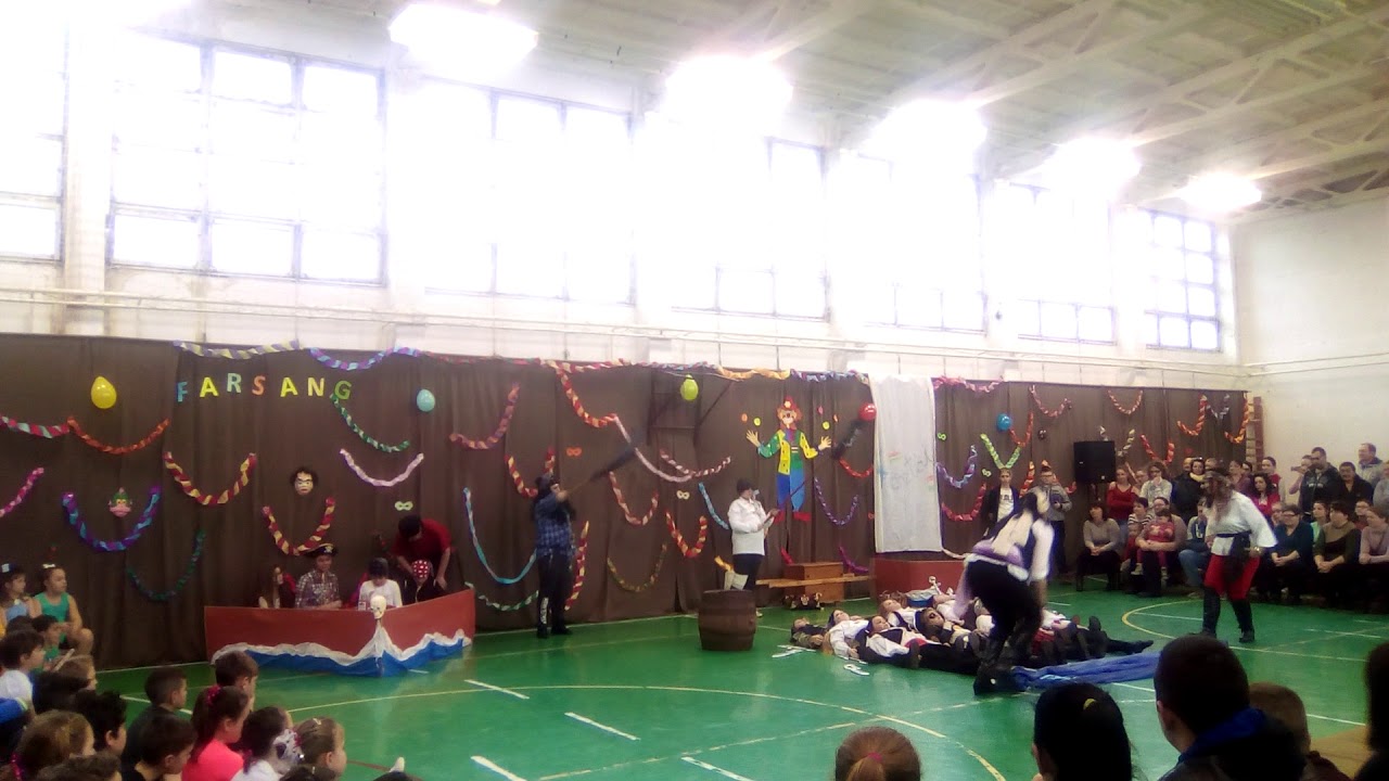 A petritelepi általános iskola 4-osztályos farsangja