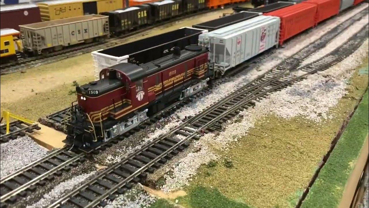 Model Train Show What Can We Find? YouTube