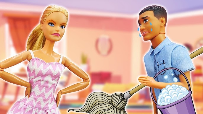 Benvenuti nello studio della dottoressa Barbie! Giochi del dottore con le  bambole per bambini 