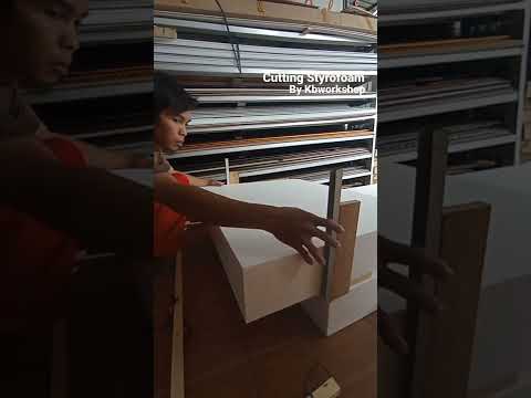 Video: Mesin pemotong busa DIY