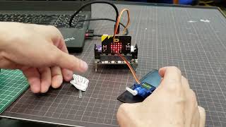 3 Micro:bit Lesson 6.3 - Servo Motor Calibration