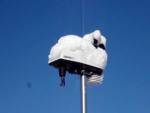 Davis Vantage Vue >> Davis Vantage Vue Weather Station in the Snow - YouTube Davis Vantage Vue >> Davis Vantage Vue Weather Station in the Snow - YouTube