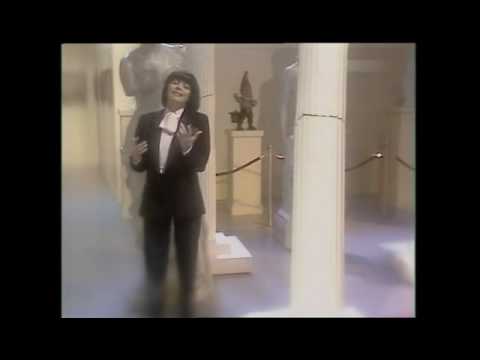 Mireille Mathieu - Du musst mir gar nichts von Liebe sagen 1981