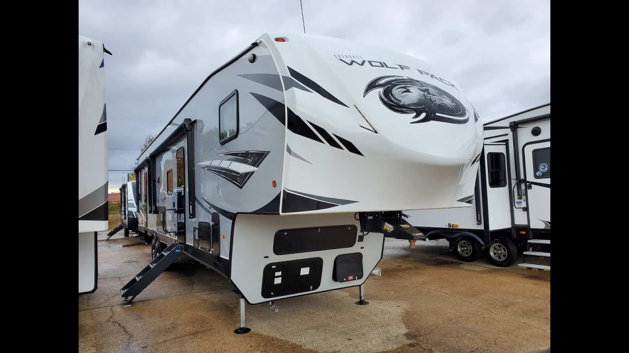 2020 Cherokee Wolf Pack 365Pack16 Toy Hauler for Sale in Bossier Near