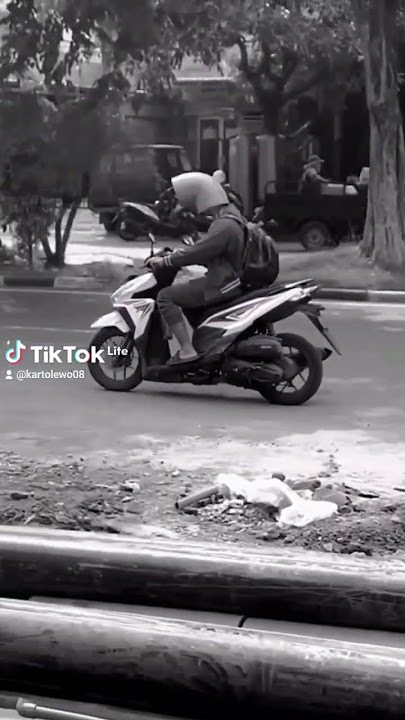 Ultraman berubah jadi ultraflu