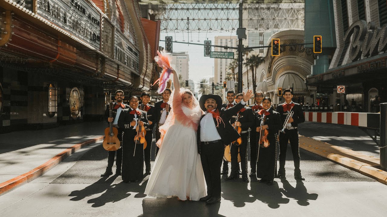 Mariachi Band Serenades Couple Eloping in Downtown Las Vegas!