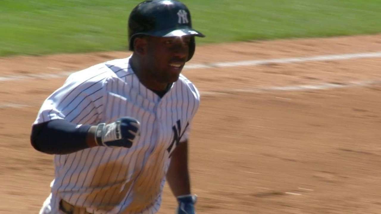 LAA@NYY: Pirela notches first Major League home run