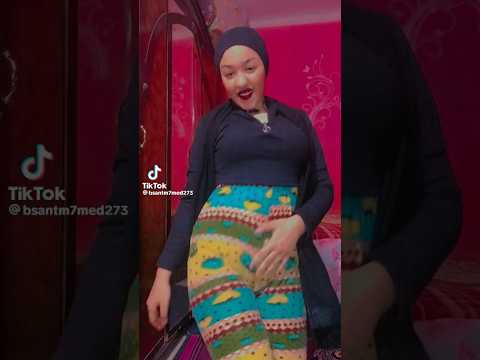 عادي كده قدام الناس     