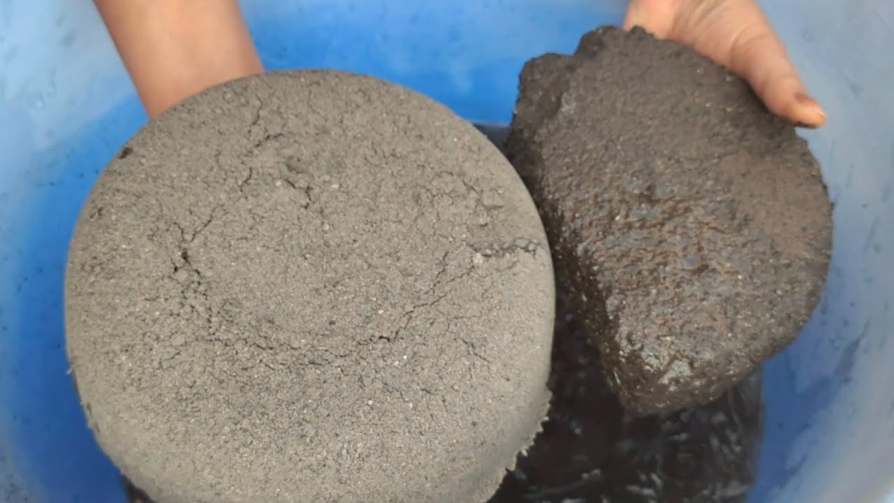 New Gritty black charcoal Crispy Crunchy soft Crumble in water 💦💦#oddlysatisfying 