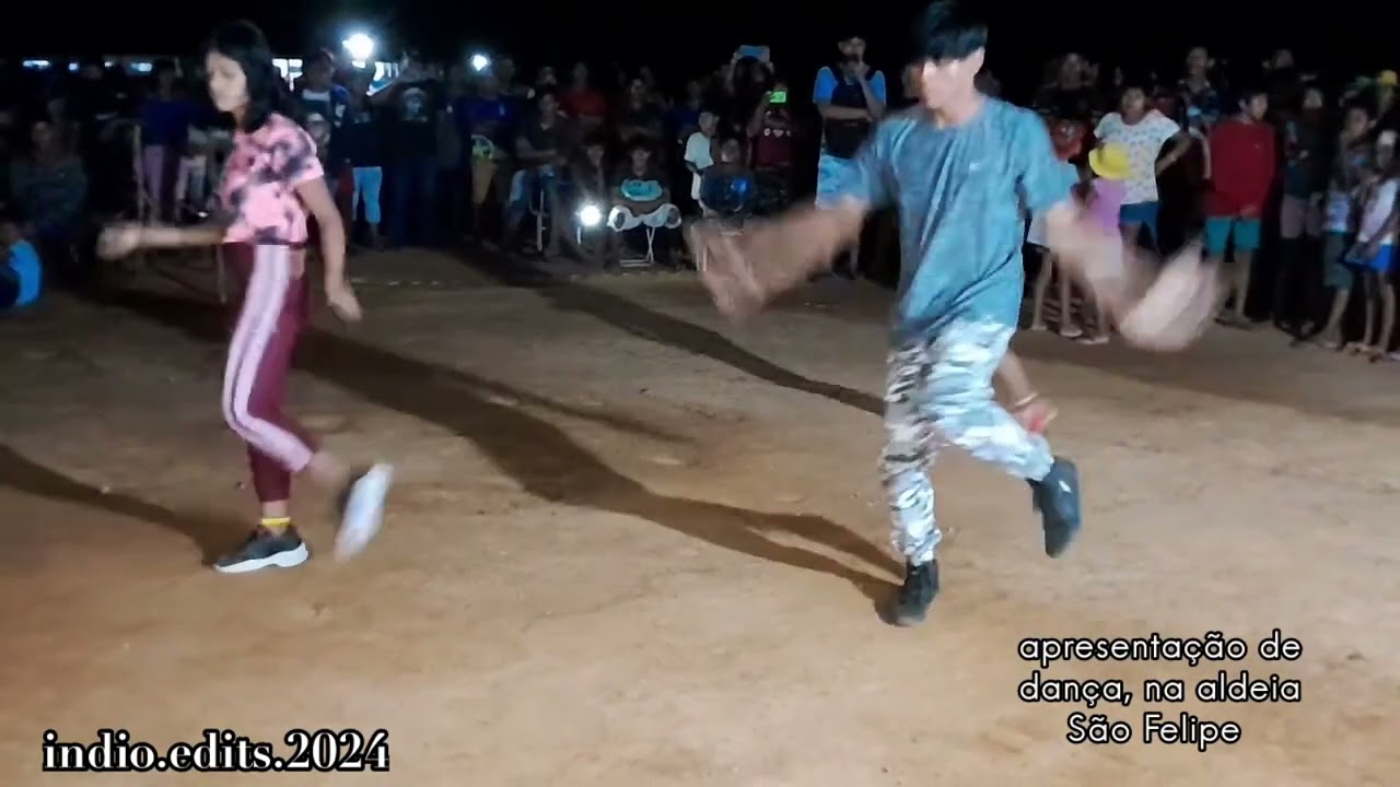 apresentação de dança na aldeia são Felipe