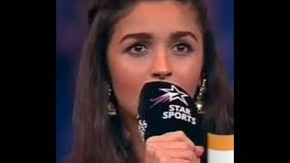 Alia Bhatt Sang National Anthem at pro kabddi league