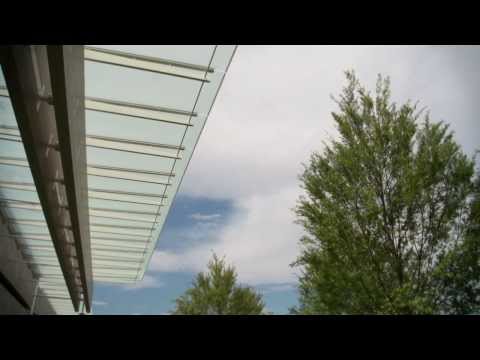 Wideo: W Kolonii Otwarto Sklep Zaprojektowany Przez Renzo Piano