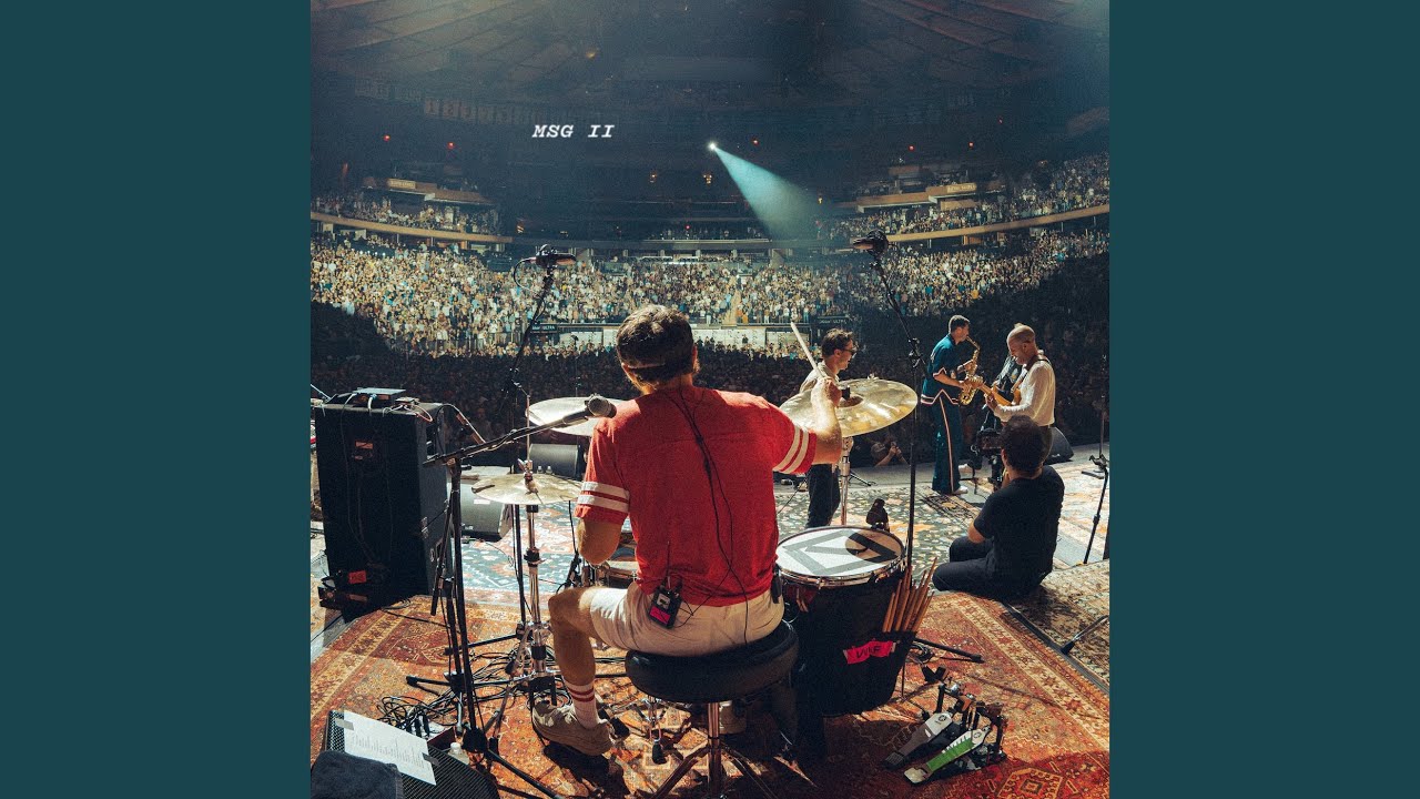 Memories (Live at Madison Square Garden) - YouTube