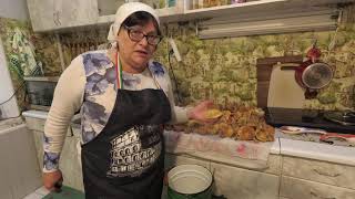 картинка: Как солить на зиму и как жарить грибы рыжики.