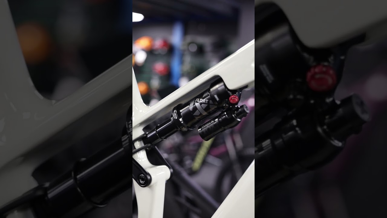 Very clean looking Cube Stereo ONE77 in the showroom