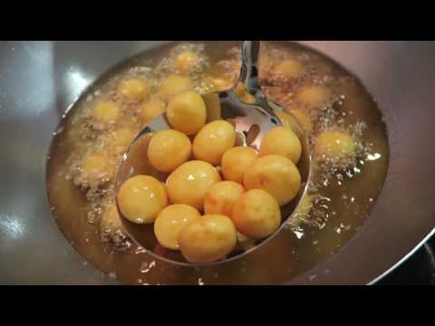 Taiwan Night Market Sweet Potato Doughnut Holes Recipe (Sweet Potato Balls 地瓜球)