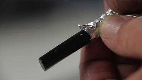 Oiled charcoal | Winsor & Newton Masterclass