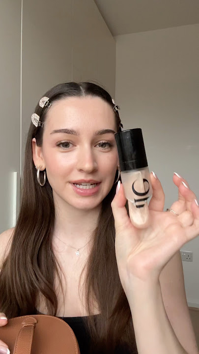 I love my Saie glowy super gel 🫶🏻 #saie #glowymakeup #glowysupergel #starglow