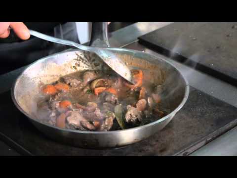 Video: Come Preparare Un'insalata Tiepida Di Fegatini Di Pollo