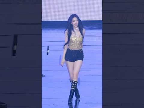 특유의 댕댕이 미소로 무대 장악한 아이브 안유진ㅣIVE YUJIN I AM 4K LIVE
