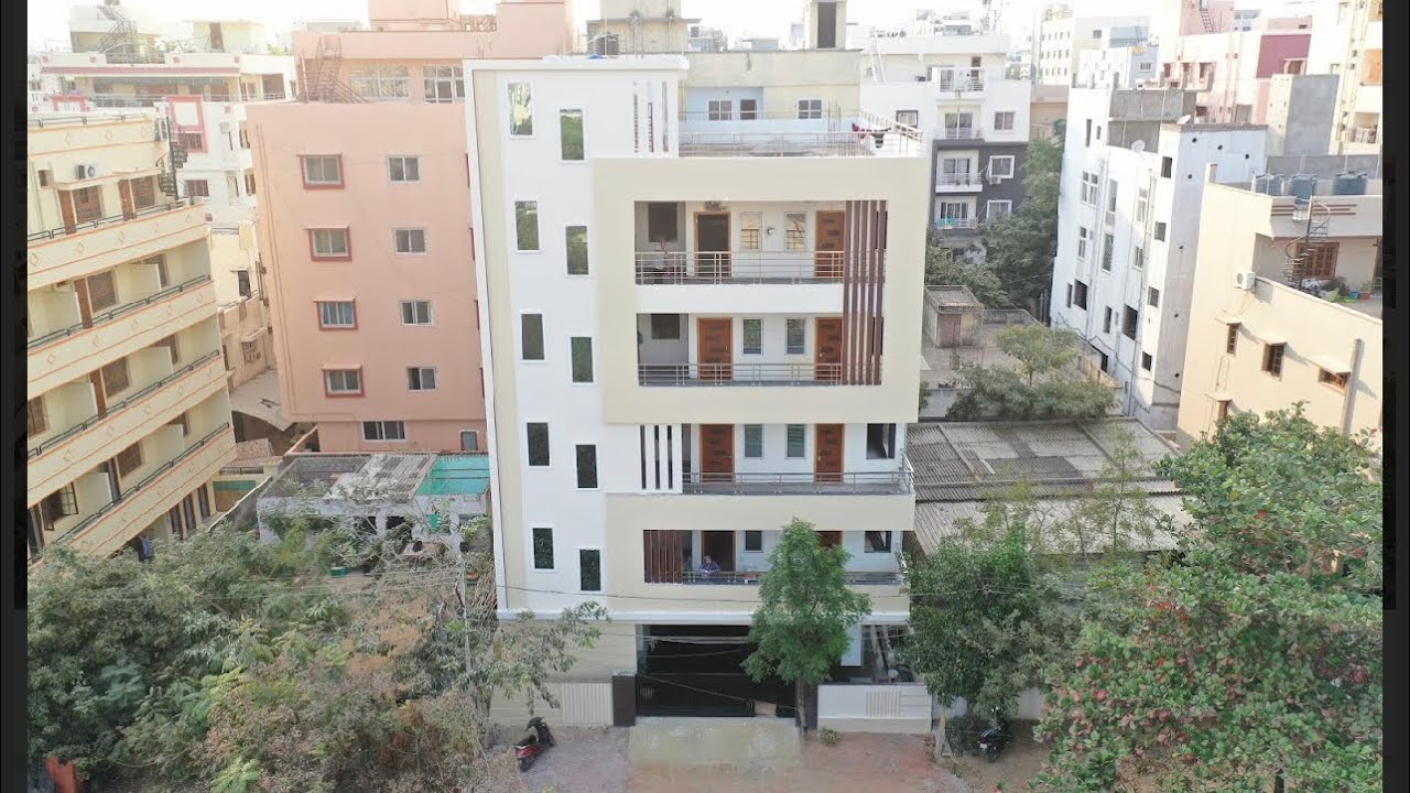 300 Sq.yds House for sale in Hyderabad Madhapur Commercial building