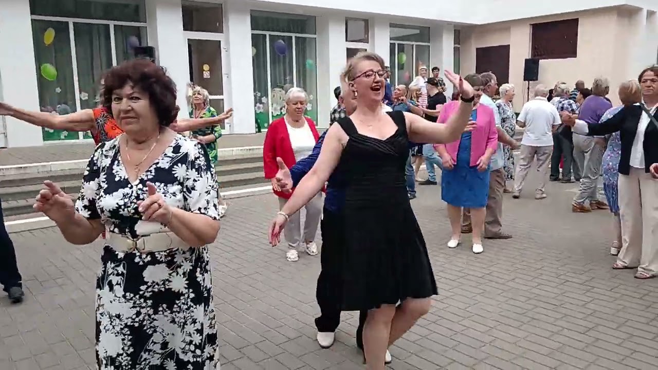 Танцуй, красивая....... 17.08.25 Гомель парк Луначарского 🥰💫