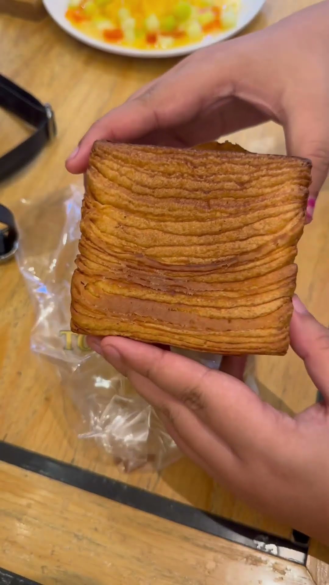 WHAT⁉️ COBAIN ROTI SERIBU LAPIS? BENERAN BISA DIKUPAS?