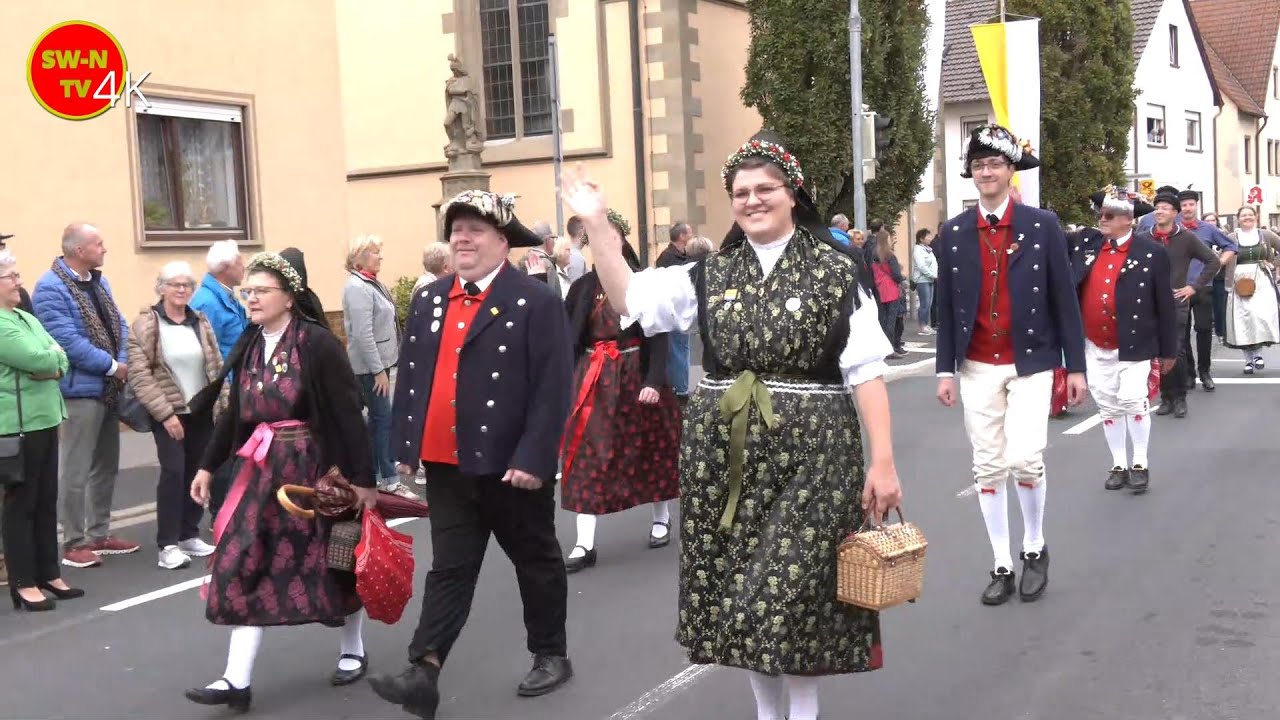 Festumzug beim Erntedankfest in Röthlein