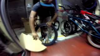 unboxing bmx kink launch 2016-Customs Bike