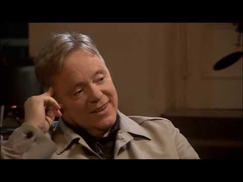 Video: Bernard Sumner Čistá hodnota: Wiki, ženatý, rodina, svadba, plat, súrodenci