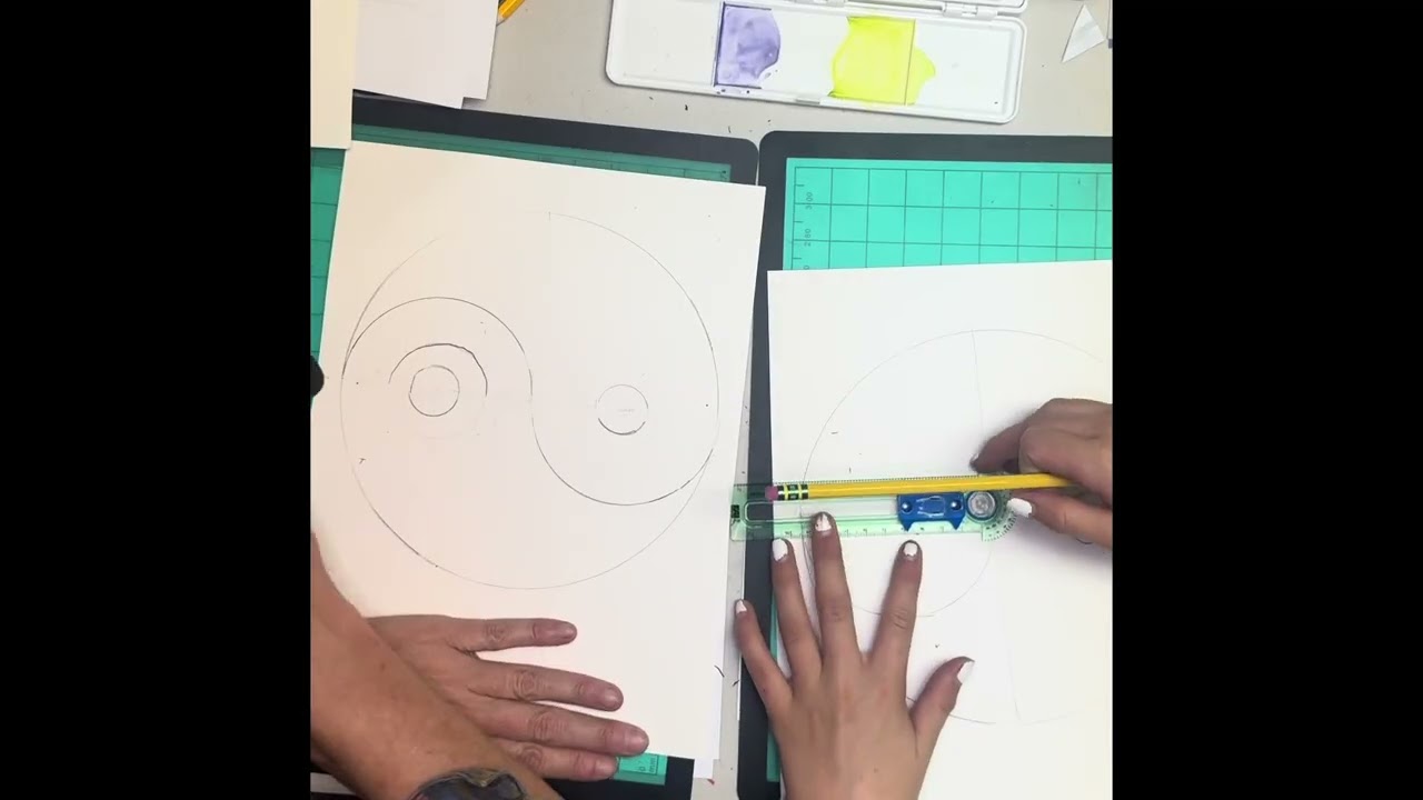 Ying Yang with a sliding compass