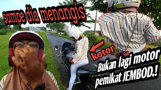 RIBUT DI JALAN SAMA PACAR GARA-GARA PAKE NINJA SAAT HUJAN || MOTOVLOG INDONESIA