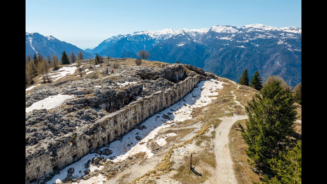 La Forra Del Lupo e il Forte Dosso Delle Somme