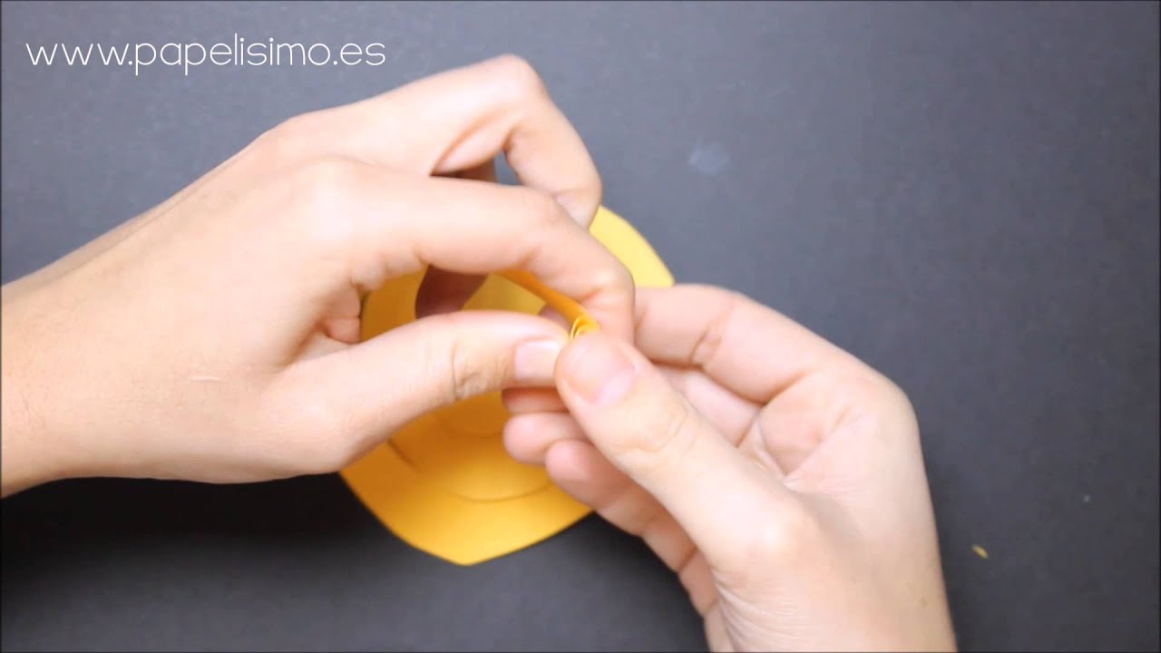 Ramo de rosas de papel