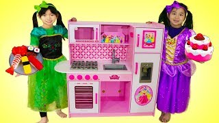 Jannie Pretend Cooking with GIANT Minnie Mouse Kitchen Toy 