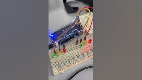 Semáforo con PIC18F4550