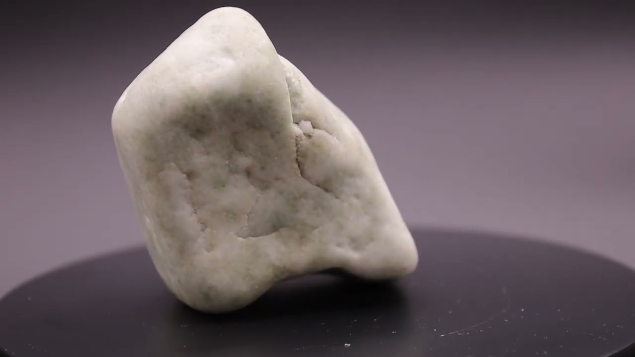糸魚川翡翠原石(ひすい ヒスイ Jadeite)IJ260328 - YouTube