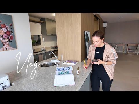 Errei na decoração da minha sala? 🙃 A hora mais importante é agora 🎨 Produtinho que eu amei 😍