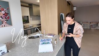 Errei na decoração da minha sala? 🙃 A hora mais importante é agora 🎨 Produtinho que eu amei 😍