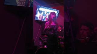 Sobre transformar melancolia em distorção 🥀🌹#live #pop #cover #lovesong #80s