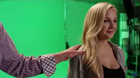 How to light a Green Screen w/ just TWO LIGHTS | H...